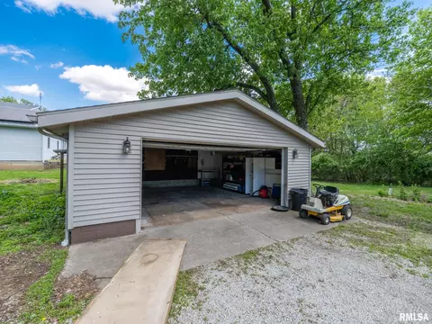 Other - 301 E Pearl St, Danvers, IL 61732 photo 8 of 11
