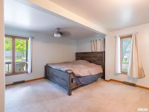 Bedroom - 301 E Pearl St, Danvers, IL 61732 photo 4 of 6