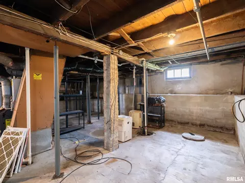 Other - 301 E Pearl St, Danvers, IL 61732 photo 10 of 11