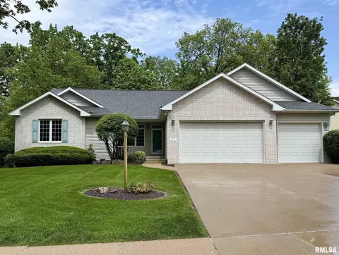 121 Fawn Haven Dr, East Peoria, IL 61611