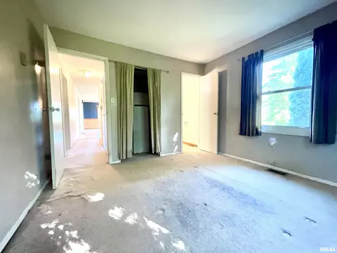 Bedroom - 5121 S Sir Lionel Ct, Mapleton, IL 61547 photo 4 of 4