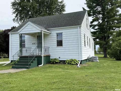 Exterior - 1478 E Chestnut St, Canton, IL 61520 photo 1 of 9