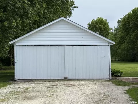 Other - 1478 E Chestnut St, Canton, IL 61520 photo 3 of 8