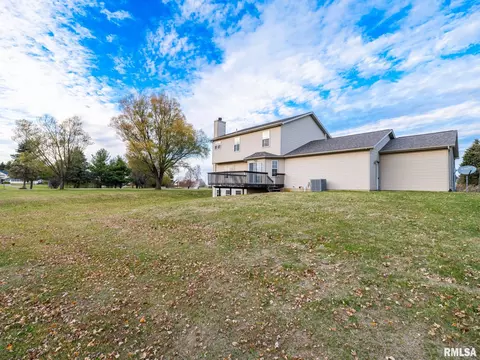 Exterior - 2215 County Road 600 N Rd, Secor, IL 61771 photo 10 of 12
