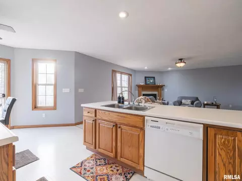 Kitchen - 2215 County Road 600 N Rd, Secor, IL 61771 photo 7 of 12