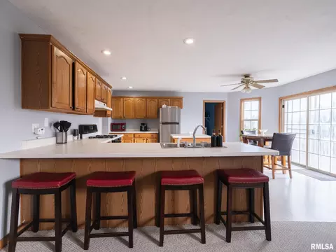 Kitchen - 2215 County Road 600 N Rd, Secor, IL 61771 photo 2 of 12