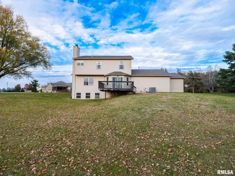 Exterior - 2215 County Road 600 N Rd, Secor, IL 61771 photo 9 of 12