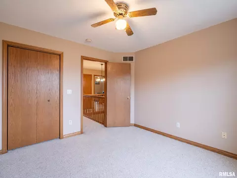 Bedroom - 2215 County Road 600 N Rd, Secor, IL 61771 photo 6 of 12