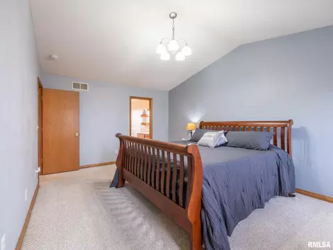 Bedroom - 2215 County Road 600 N Rd, Secor, IL 61771 photo 2 of 12