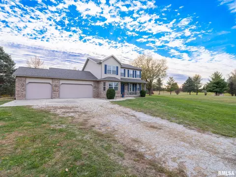 Exterior - 2215 County Road 600 N Rd, Secor, IL 61771 photo 2 of 12