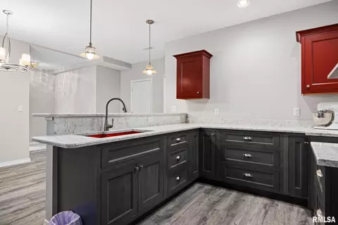 Kitchen - 5 Osprey Ct, Pekin, IL 61554 photo 4 of 5