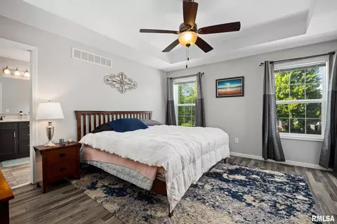 Bedroom - 5 Osprey Ct, Pekin, IL 61554 photo 7 of 13