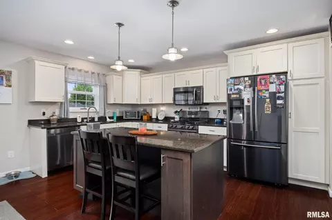 Kitchen - 5 Osprey Ct, Pekin, IL 61554 photo 1 of 5