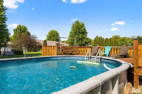 Exterior - 5 Osprey Ct, Pekin, IL 61554 photo 8 of 15