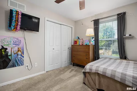Bedroom - 5 Osprey Ct, Pekin, IL 61554 photo 5 of 13