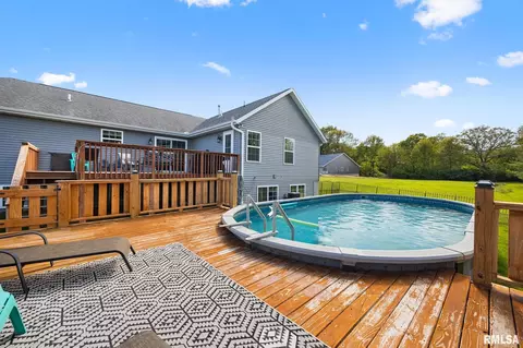 Exterior - 5 Osprey Ct, Pekin, IL 61554 photo 15 of 15