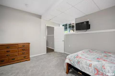 Bedroom - 5 Osprey Ct, Pekin, IL 61554 photo 12 of 13