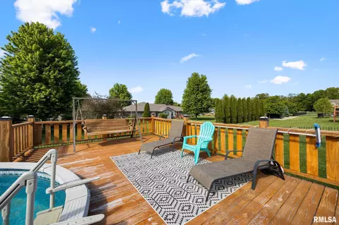 Exterior - 5 Osprey Ct, Pekin, IL 61554 photo 14 of 15