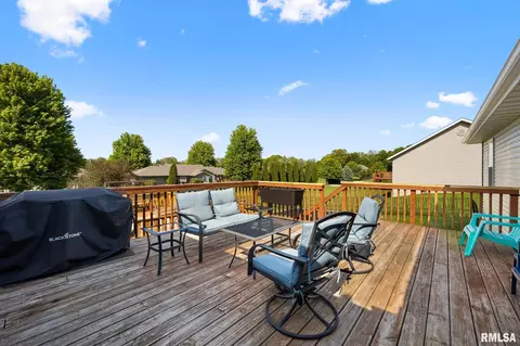 Exterior - 5 Osprey Ct, Pekin, IL 61554 photo 10 of 15
