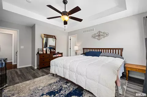 Bedroom - 5 Osprey Ct, Pekin, IL 61554 photo 8 of 13
