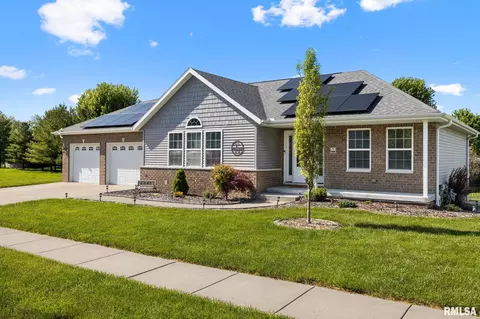Exterior - 5 Osprey Ct, Pekin, IL 61554 photo 3 of 15