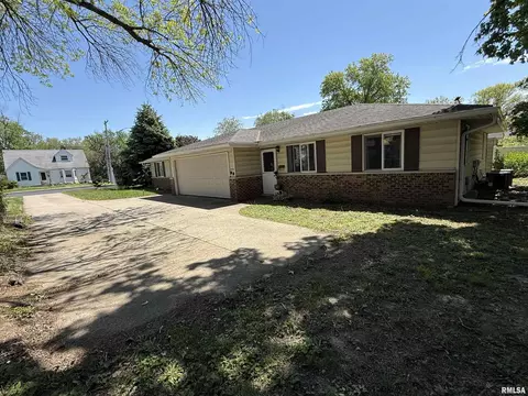 3401 N Peoria Ave, Peoria, IL 61603