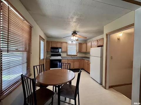 Kitchen - 439 E Yeiser St, Macomb, IL 61455 photo 2 of 5