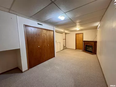 Other - 439 E Yeiser St, Macomb, IL 61455 photo 2 of 3