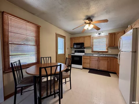 Kitchen - 439 E Yeiser St, Macomb, IL 61455 photo 1 of 5