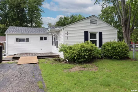 103 N School Ct, East Peoria, IL 61611