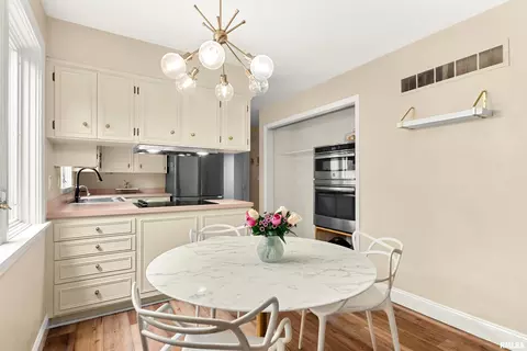 Kitchen - 210 E Morningside Dr, Peoria, IL 61614 photo 2 of 5
