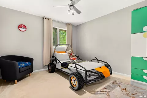 Bedroom - 210 E Morningside Dr, Peoria, IL 61614 photo 6 of 11