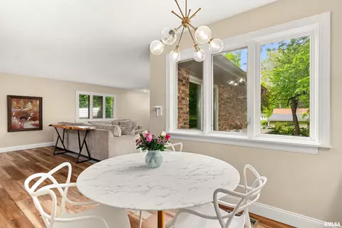 Dining - 210 E Morningside Dr, Peoria, IL 61614 photo 4 of 4