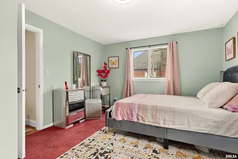 Bedroom - 210 E Morningside Dr, Peoria, IL 61614 photo 11 of 11