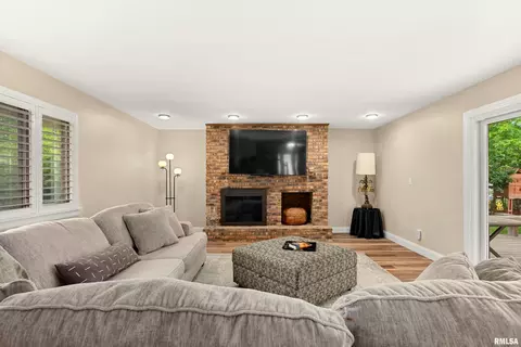 Other - 210 E Morningside Dr, Peoria, IL 61614 photo 2 of 15