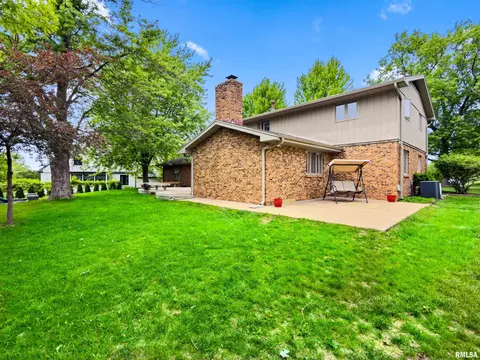 Exterior - 210 E Morningside Dr, Peoria, IL 61614 photo 9 of 11