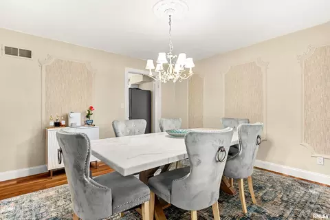 Dining - 210 E Morningside Dr, Peoria, IL 61614 photo 1 of 4