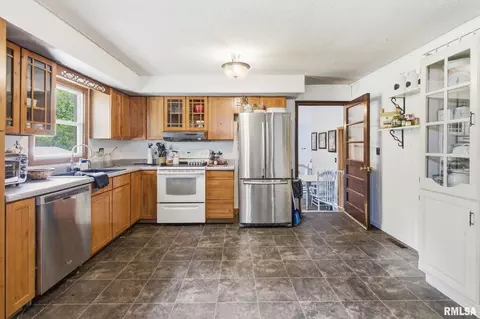 Kitchen - 1830 King St, Eldorado, IL 62930 photo 1 of 1