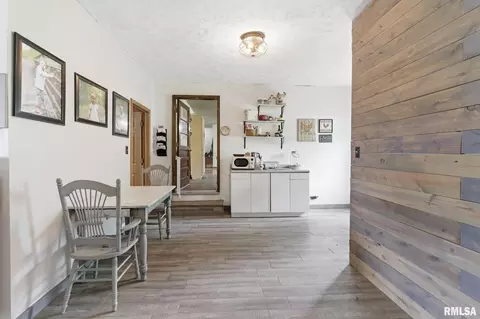 Entry Way - 1830 King St, Eldorado, IL 62930 photo 1 of 3