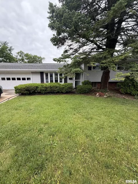 611 W Kellar Pkwy, Peoria, IL 61614