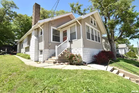 5903 S Adams St, Bartonville, IL 61607