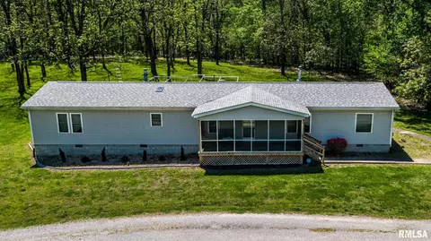 Exterior - 305 Pointer Ln, Carbondale, IL 62901 photo 2 of 8