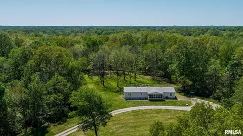 Other - 305 Pointer Ln, Carbondale, IL 62901 photo 5 of 12