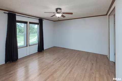 Bedroom - 305 Pointer Ln, Carbondale, IL 62901 photo 1 of 4