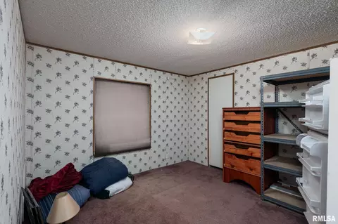 Bedroom - 305 Pointer Ln, Carbondale, IL 62901 photo 4 of 4