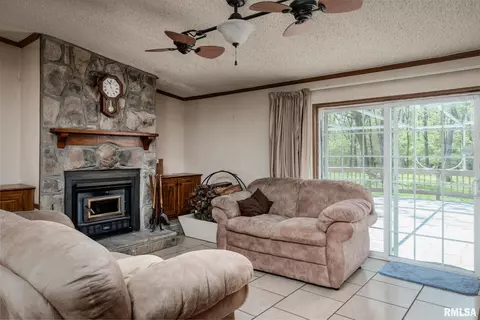 Other - 305 Pointer Ln, Carbondale, IL 62901 photo 8 of 12