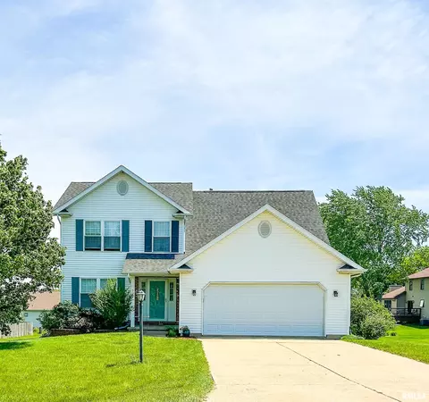 910 N Washington Dr, Metamora, IL 61548