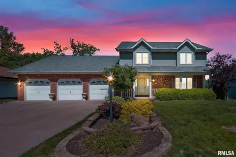 520 N Wood Thrush Dr, Peoria, IL 61604