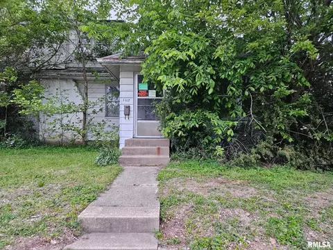 1117 W Gift Ave, Peoria, IL 61604