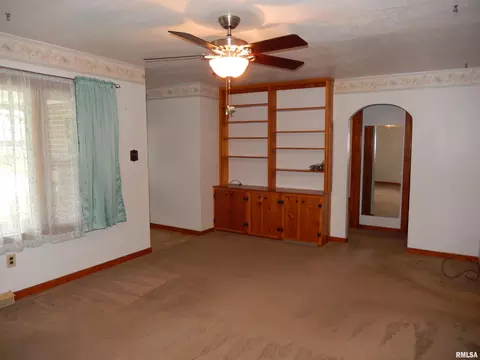 Living - 741 Bobby Ave, Macomb, IL 61455 photo 3 of 5